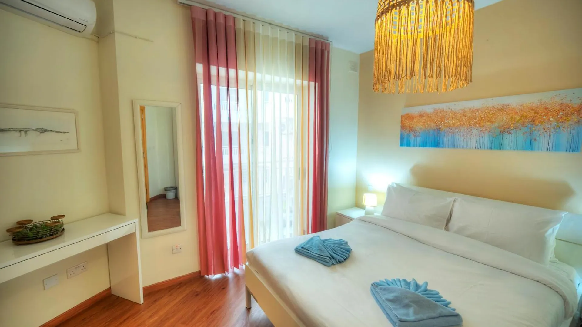 Spacious & Elegant 2 Bedrooms, 2 Bathrooms Dbor1-1 Gwardamanga Pieta