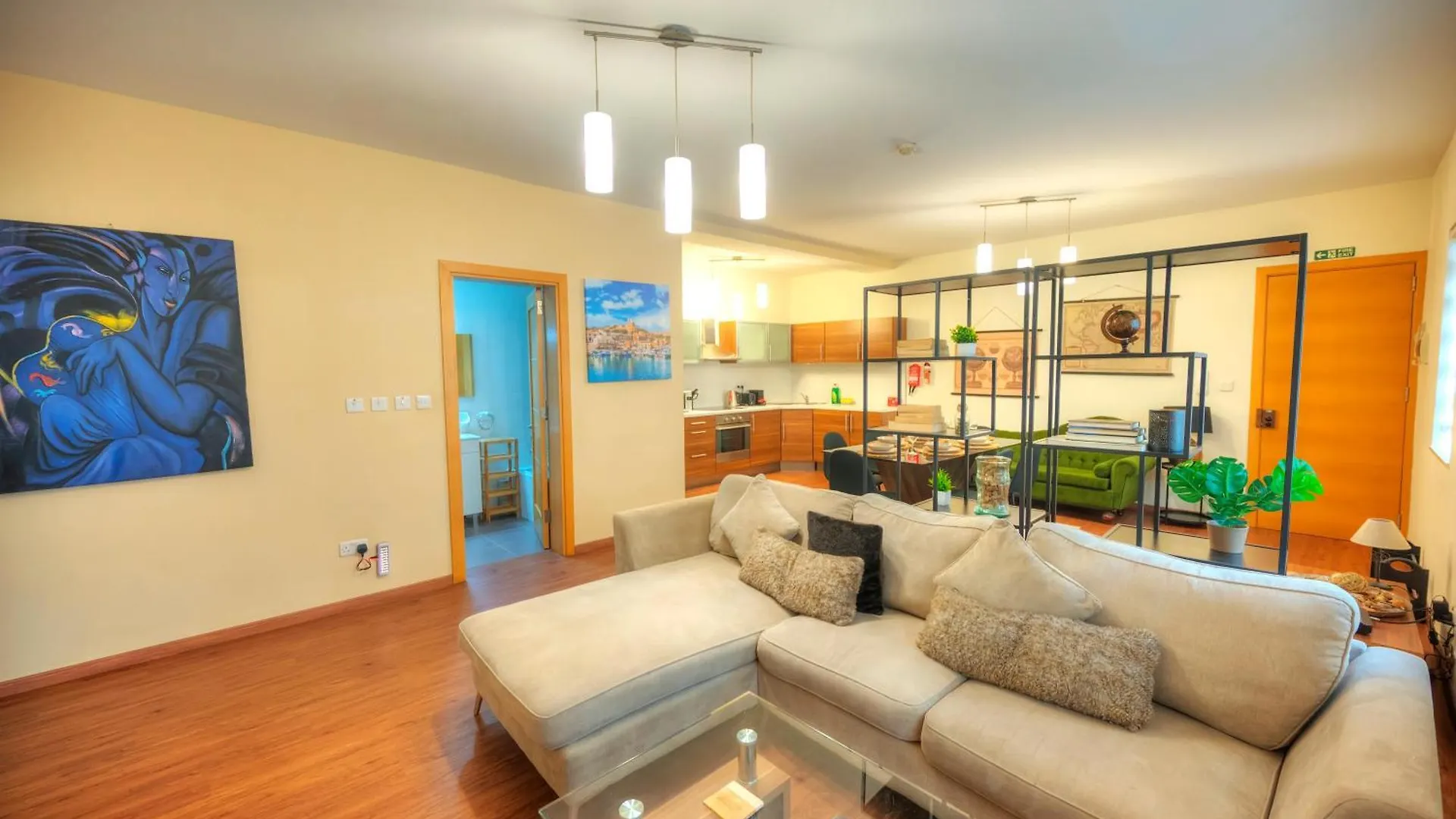 Spacious & Elegant 2 Bedrooms, 2 Bathrooms Dbor1-1 Tal Guardamangia Apartmán